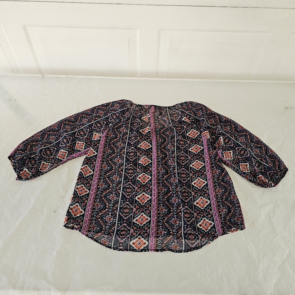 Forever 21 L Woman's Pink and Black Asymmetrical 3/4 Sleeve Blouse - Picture 5 of 11
